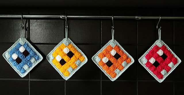 potholder or Tawashi pixel 