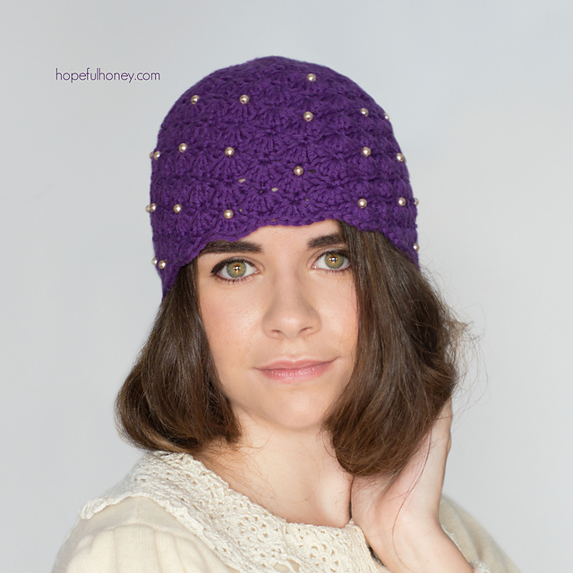 1920s Scalloped Pearl Cloche Hat