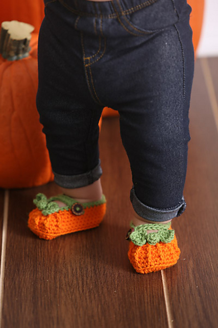 Pretty Pumpkin Baby Booties