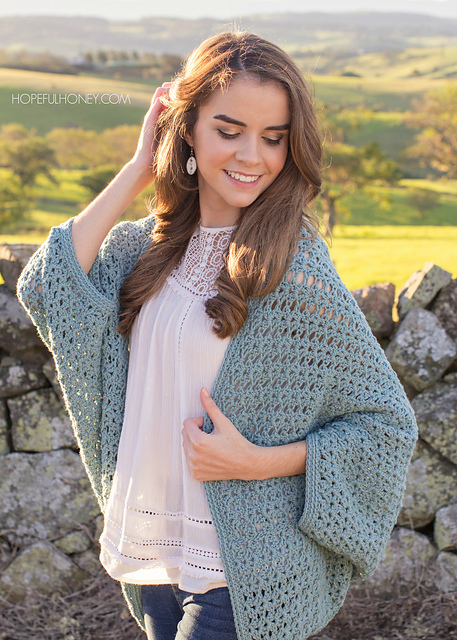 Ravelry: Harbor Haze Cocoon Sweater pattern by Olivia Kent