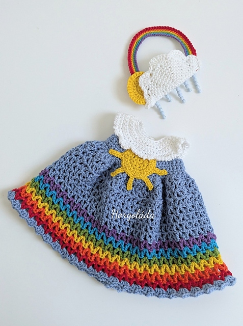 Iris's outfit