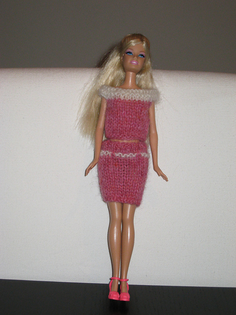 Barbie skirt with belt, top w/garter st neckline