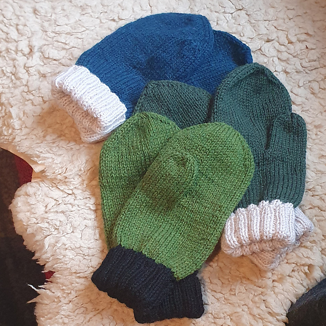 Your basic Mittens