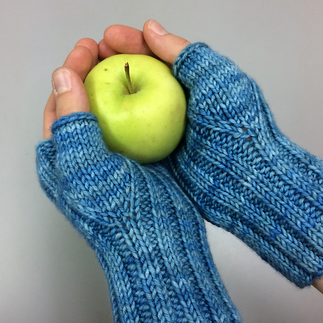 Eve's Wristwarmers