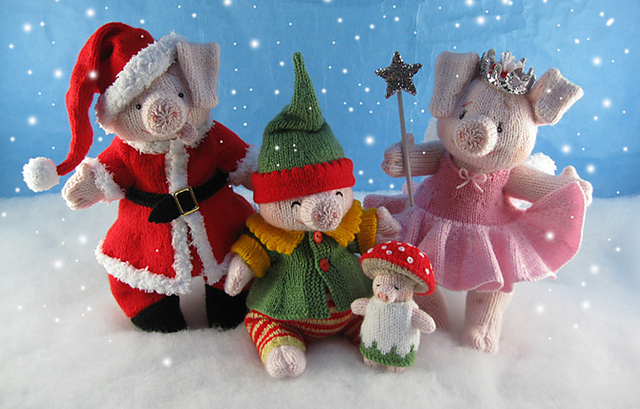 The Piggles Christmas Costumes