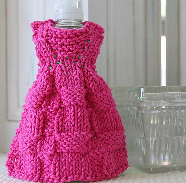 Ravelry: Friends and Family Dress Dishcloth pattern by Debbie Trainor