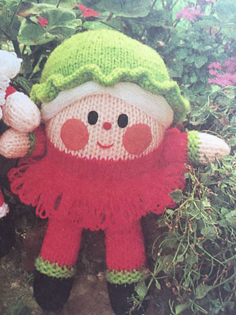 Santa & Mrs Claus: Mrs Claus (Humpty Dumpty style)