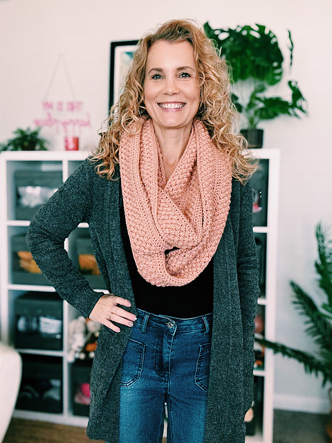 Finley-Inspired Crochet Infinity Scarf