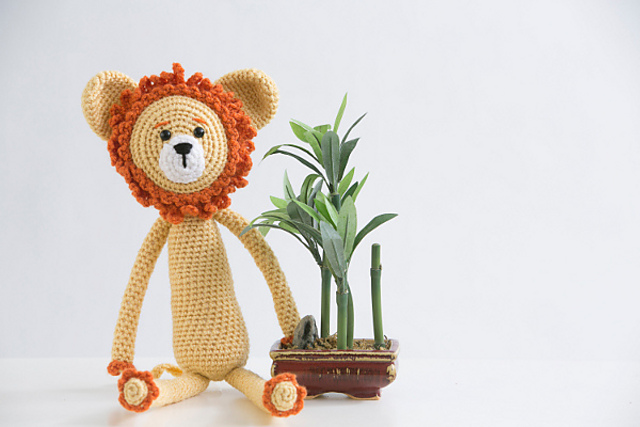 Leo, King of the (Amigurumi) Jungle