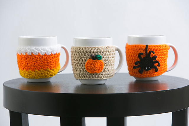 Trick or Treat Mug Cozy Set