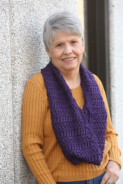 Scalloped Edge Cowl