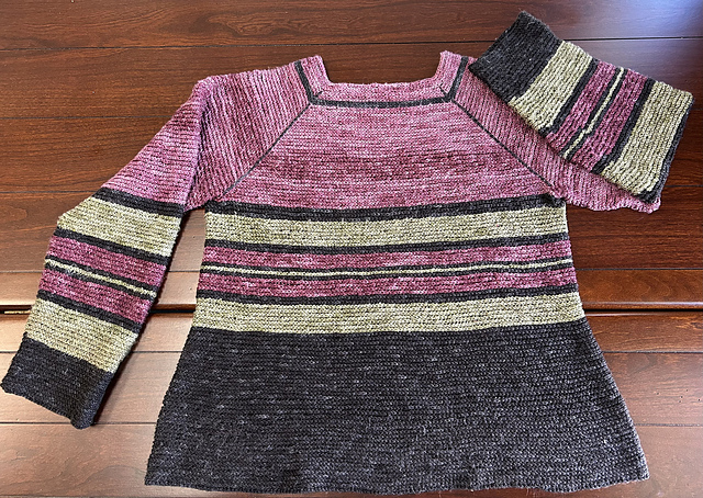 Lucy Raglan Pullover