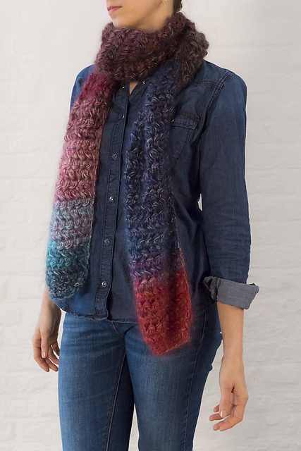 AKI Scarf