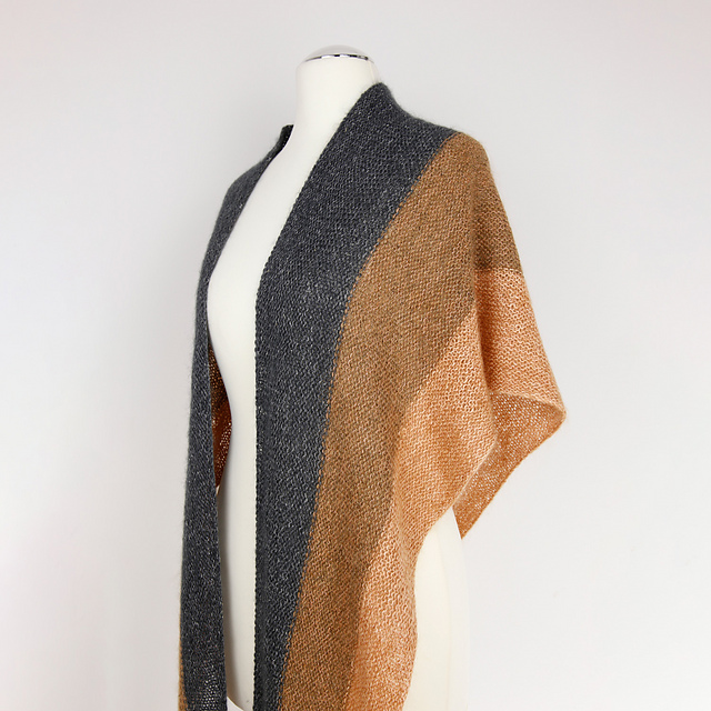 TENDO II Triangular Shawl