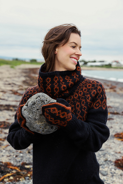 Rúry mittens and cowl