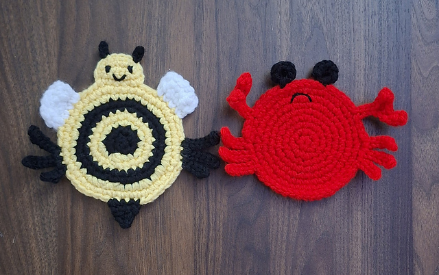 Crab-bee coasters