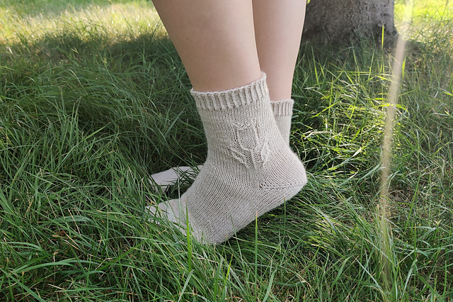 Timeless tulip socks