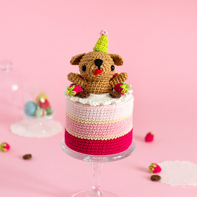 A Puppy in a cake