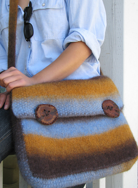 Kauni Messenger Bag