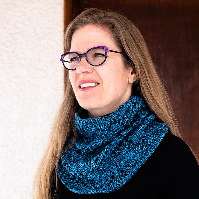 Zip Zag Cowl
