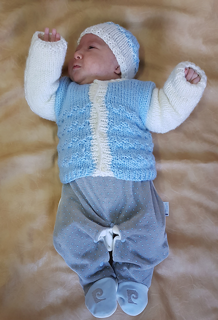 Newborn Zigzag Cardigan