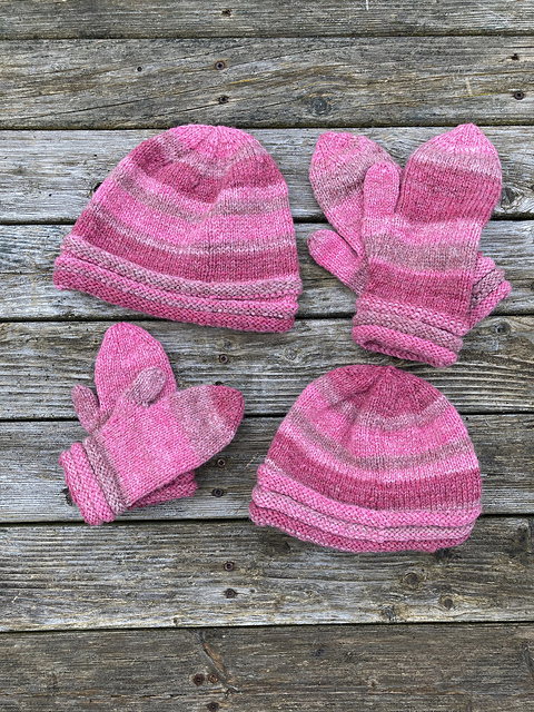 Chroma Rings Hat and Mittens