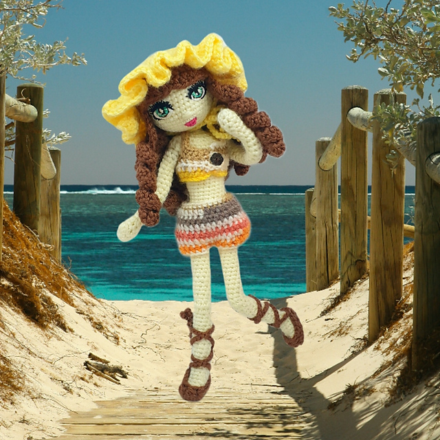 Megumi at the beach
