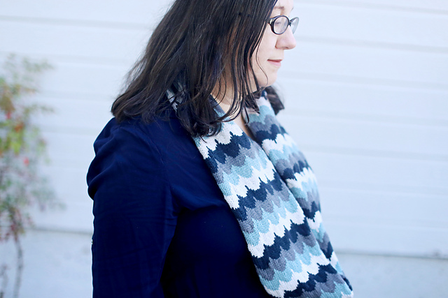 Scalloped Cowl