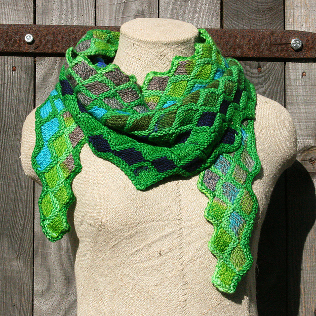 Pukis Scarf