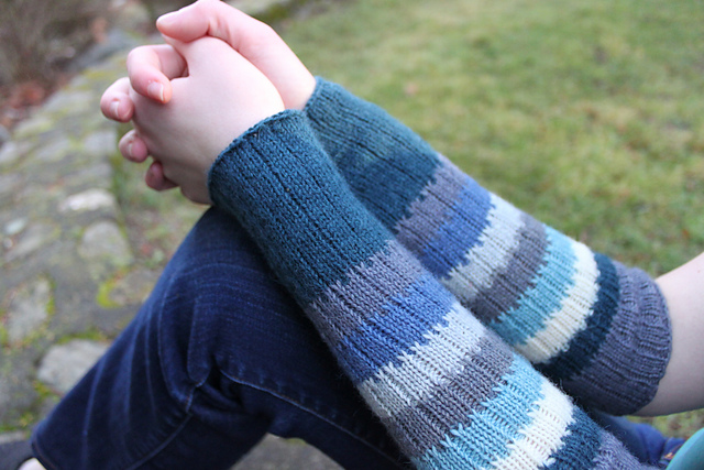 Self-Striping Wrist Warmers