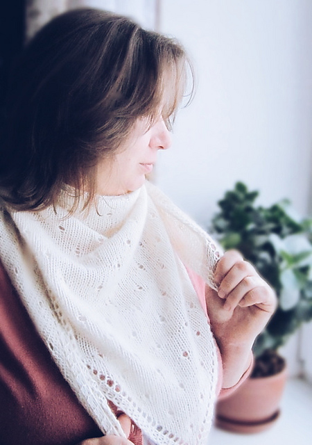 Fluffy snow  Shawl