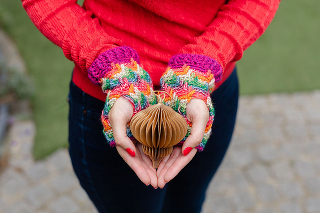 Step Stitch Mitts