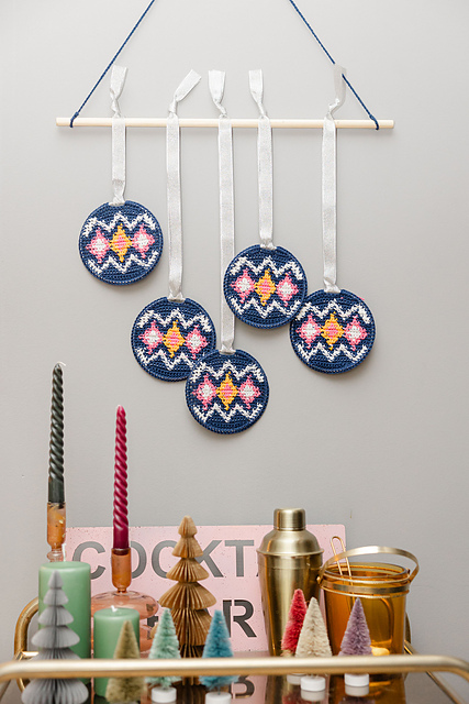 Graphic Baubles