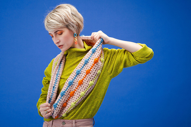 Bobble Cowl