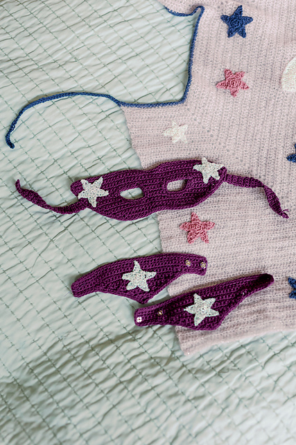 Lunar Dressing-up Set
