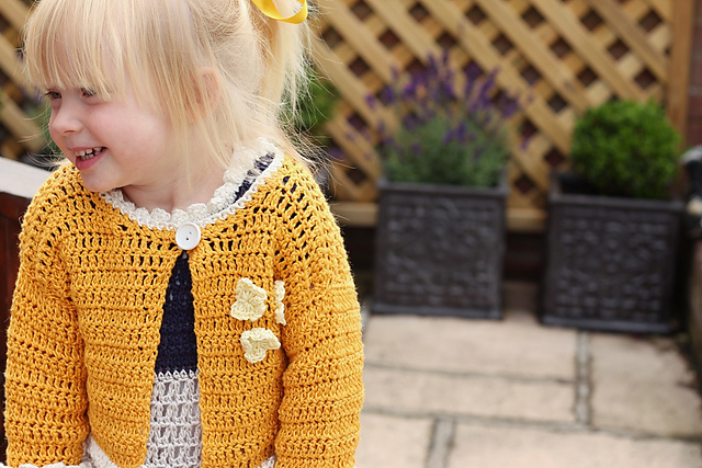 Busy Little Bees (Cardigan)