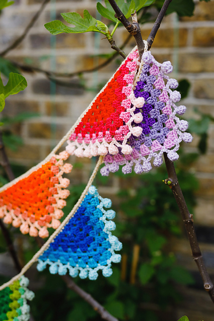 Summertime Bunting