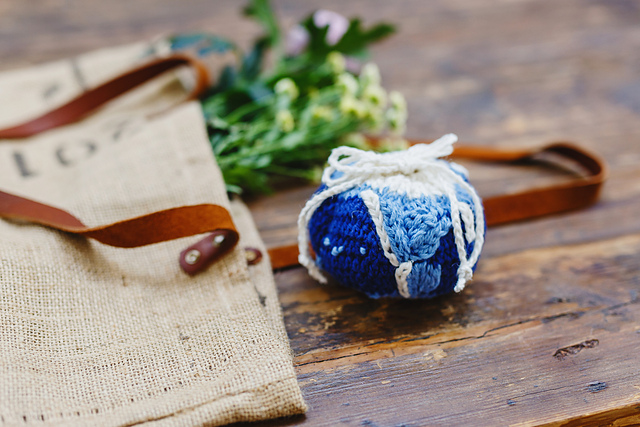 Earthkind Shopper