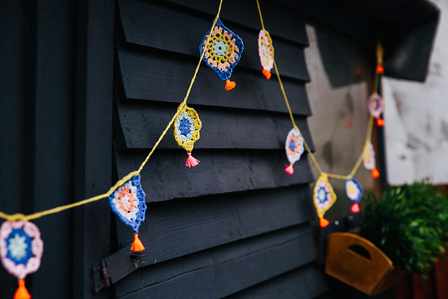 Festival Feeling Garland