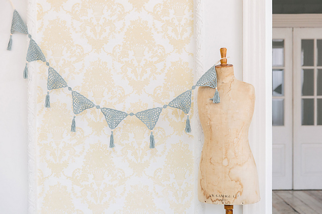 Lacy Daisy Bunting