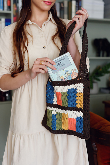 Bookshelf Bag