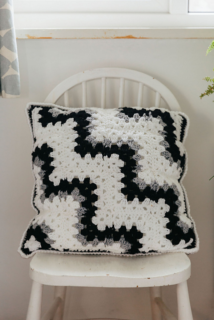 Zig-a-Zig-ah Cushion