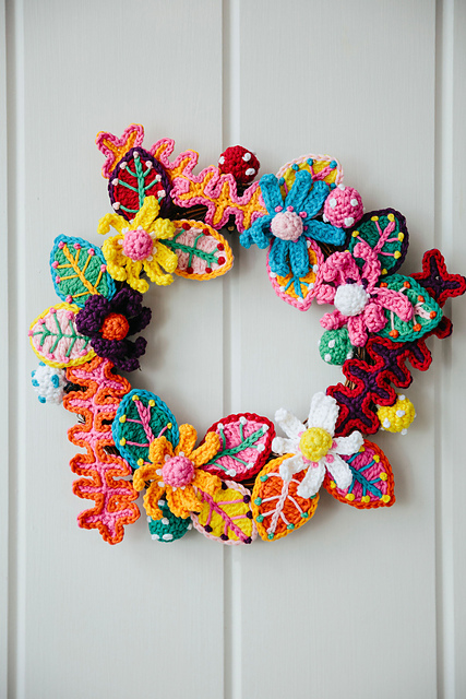 Mumbai Brights Wreath