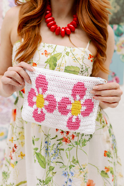 Rosemoor Pouch