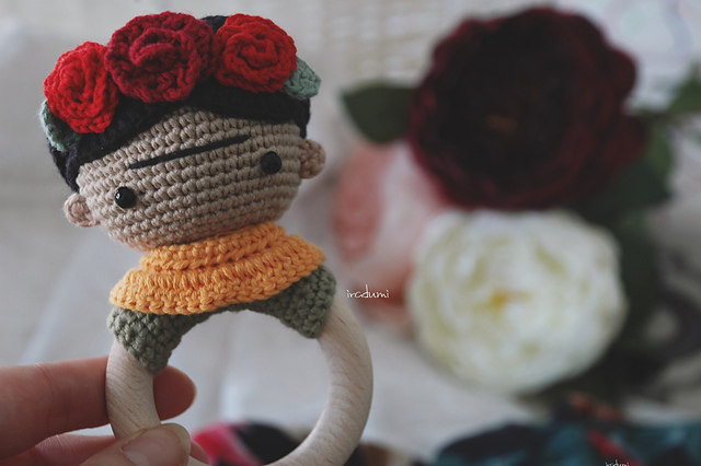 Sonajero mordedor Frida