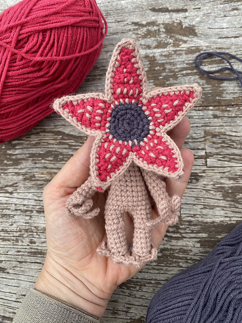 Strangerfit Pattern Ravelry: Demogorgon (Stranger things) pattern by Irina Nesterova
