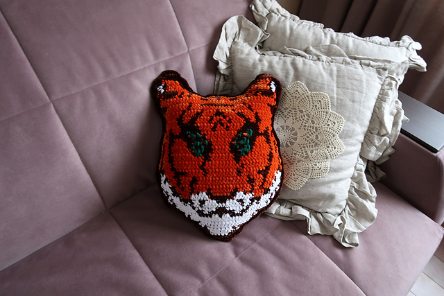 Tiger Cushion
