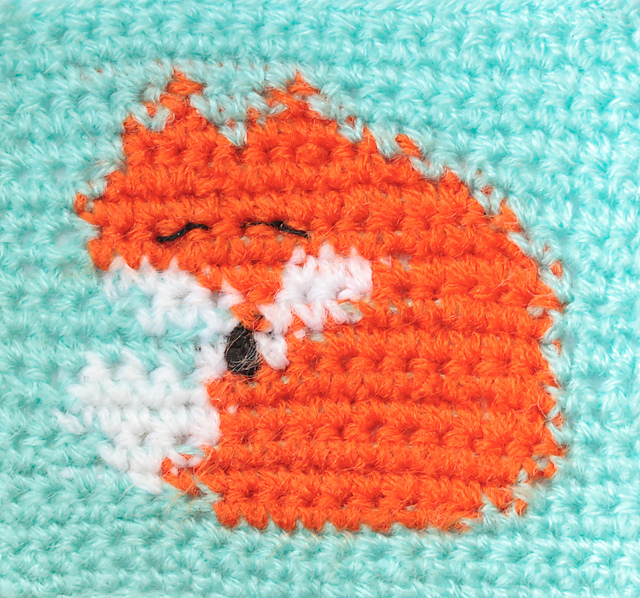 Crochet Motif Sleepy Fox