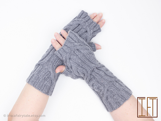 Fingerless Cable Gloves