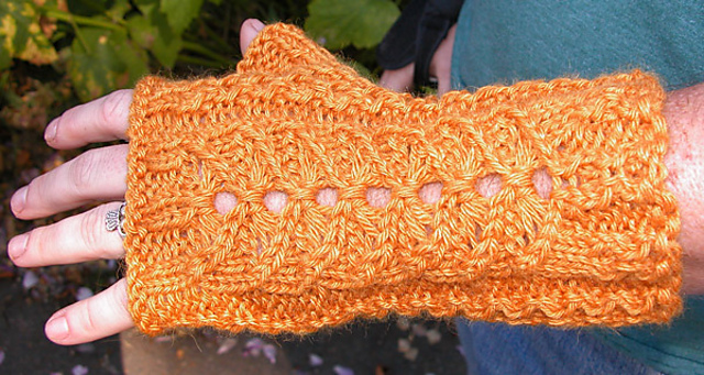 Bees & Honey Mitts